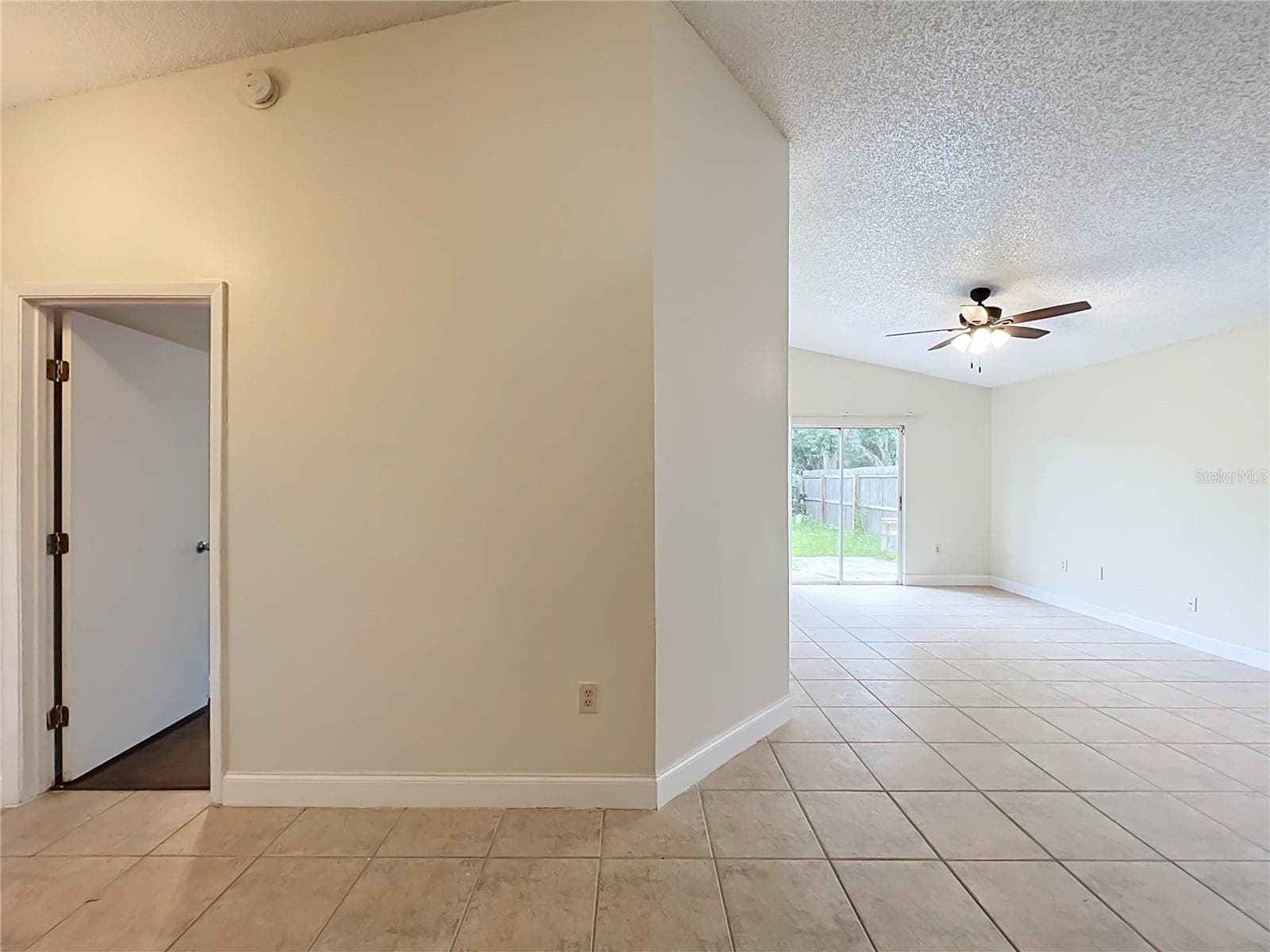 Single Family Residence at 1003 WINTERBERRY LN, ORLANDO, photo 15 of 31
