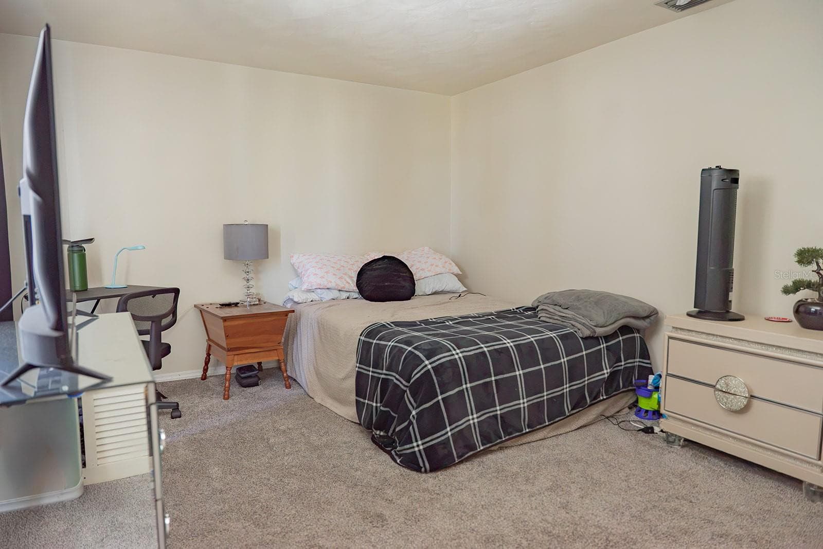 Single Family Residence at 3928 GRAYTON DR, NEW PORT RICHEY, photo 7 of 19