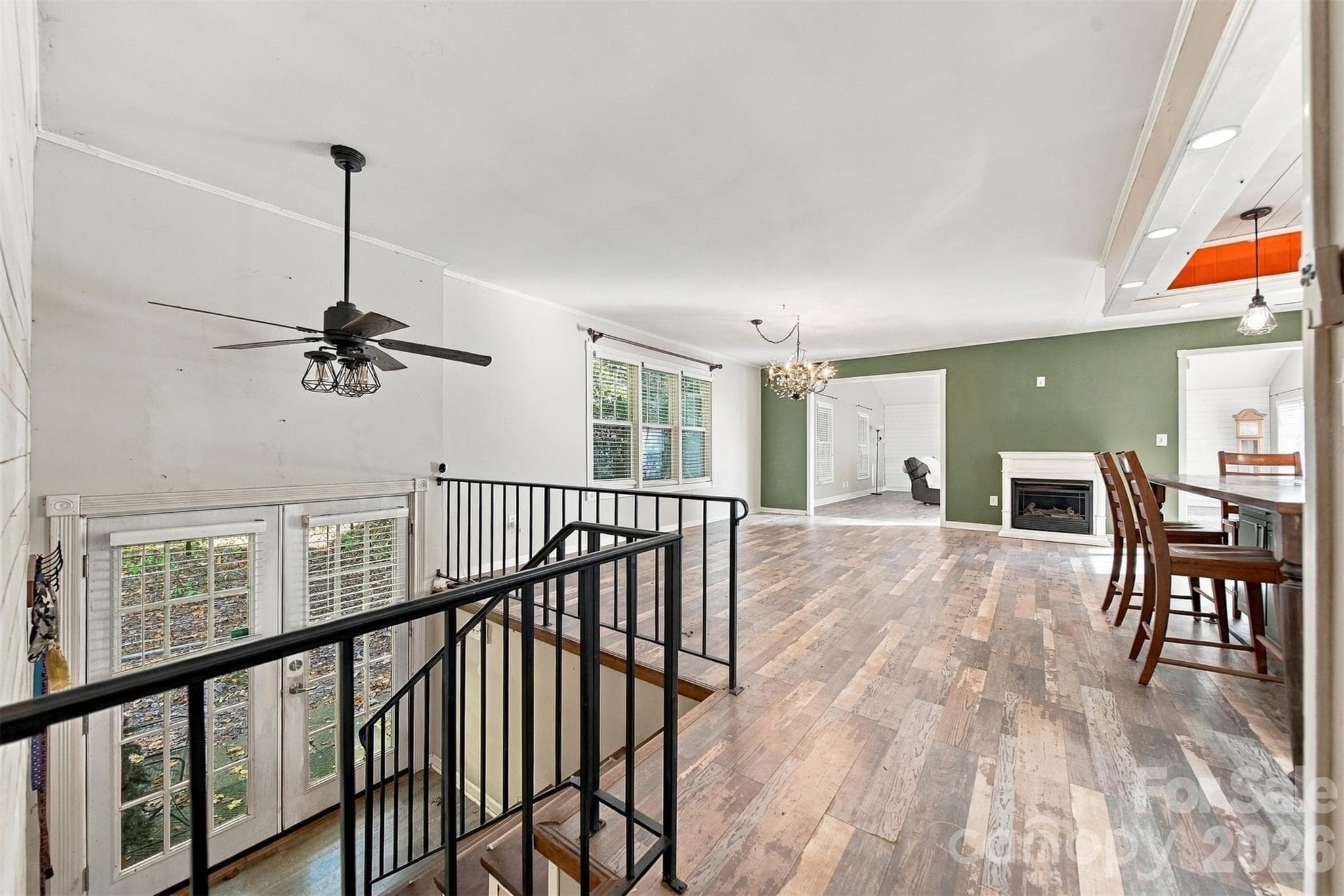 Foyer - 183 Falls Avenue, Granite Falls