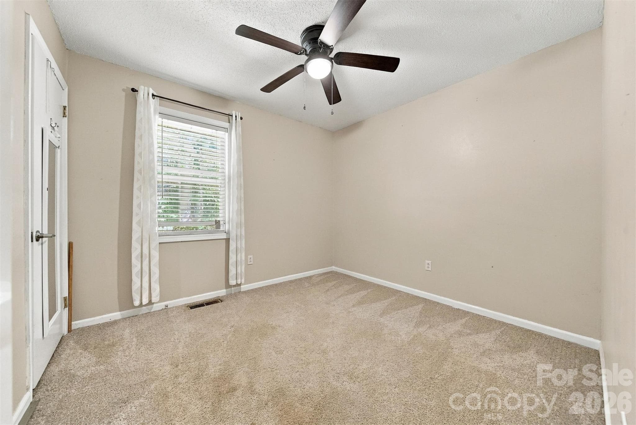 Main House Bed 3 - 183 Falls Avenue, Granite Falls