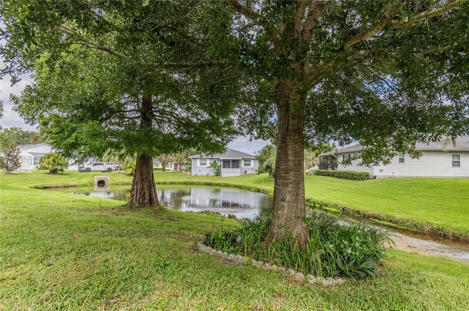 4912 Dawnview pond - 4912 DAWNVIEW LN, LAKELAND