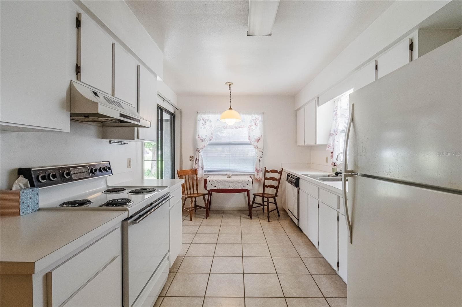 kitchen - 4912 DAWNVIEW LN, LAKELAND