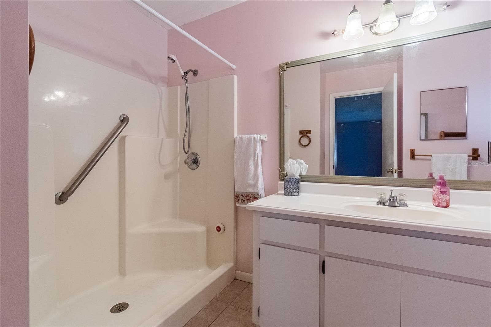 primary bath - 4912 DAWNVIEW LN, LAKELAND
