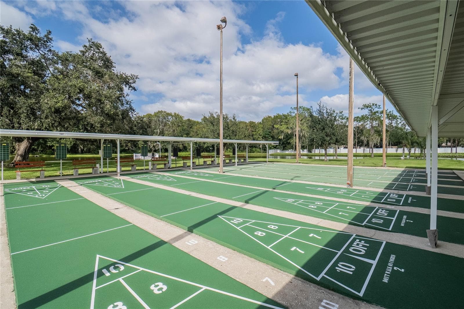 community shuffleboard - 4912 DAWNVIEW LN, LAKELAND