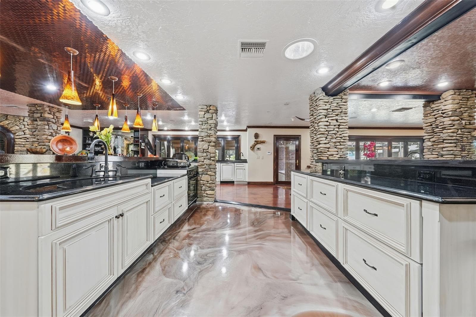 Single Family Residence at 15211 VINOLA PL, MONTVERDE, photo 18 of 82