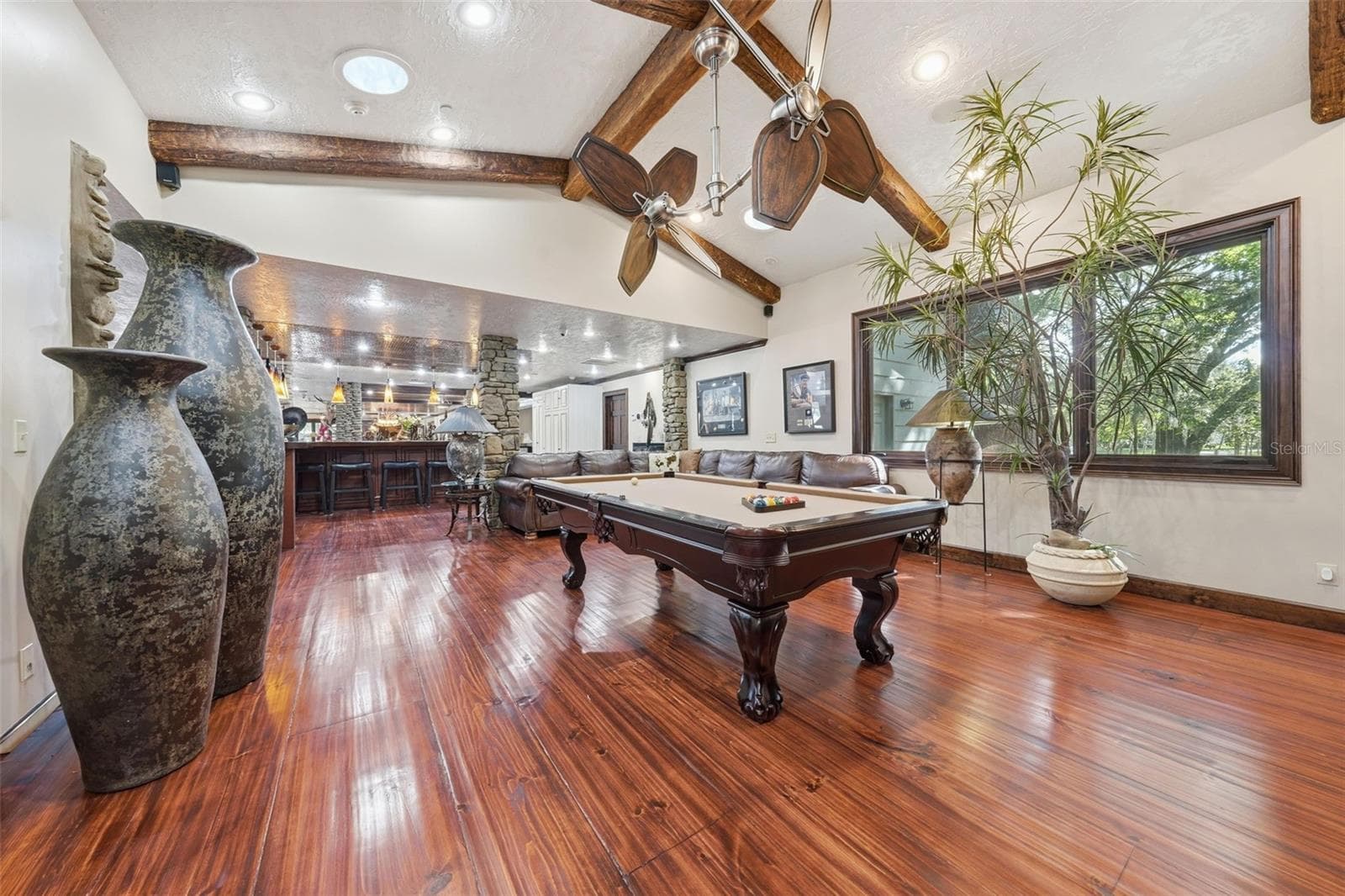 entertainment - pool and TV off the bar area - 15211 VINOLA PL, MONTVERDE