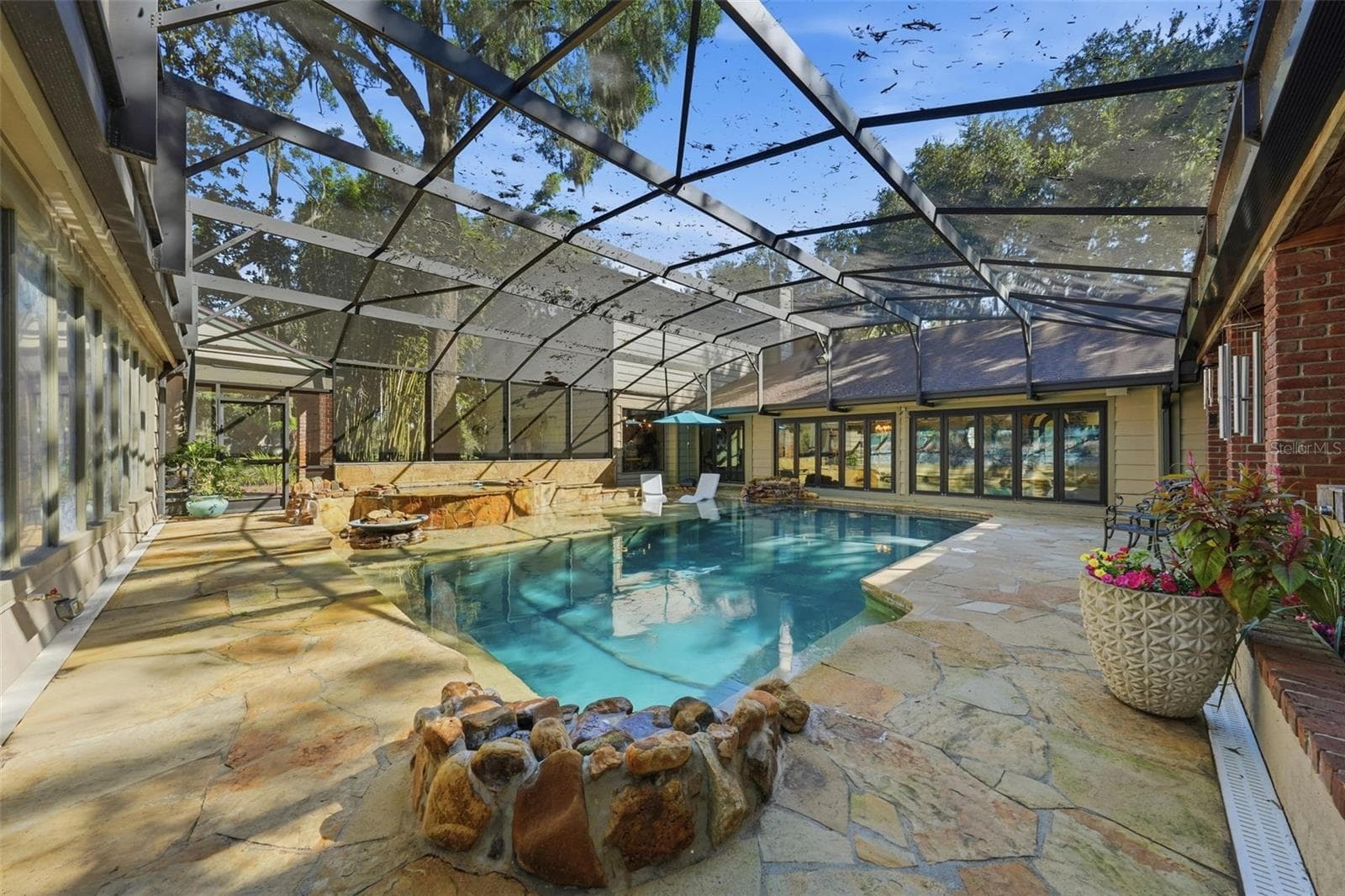 resort style saltwater pool - 15211 VINOLA PL, MONTVERDE