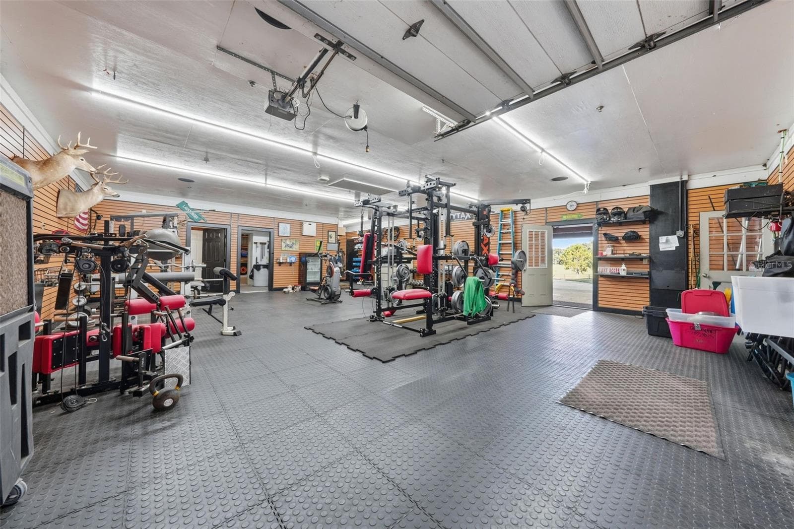 storage-parking-entertainment area - 15211 VINOLA PL, MONTVERDE