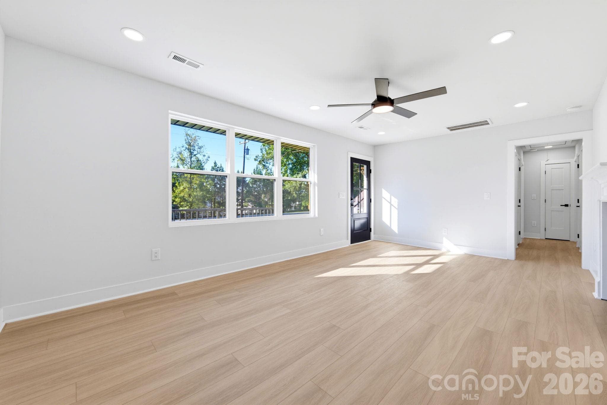Single Family Residence at 1325 Armstrong Road, Belmont, photo 13 of 48