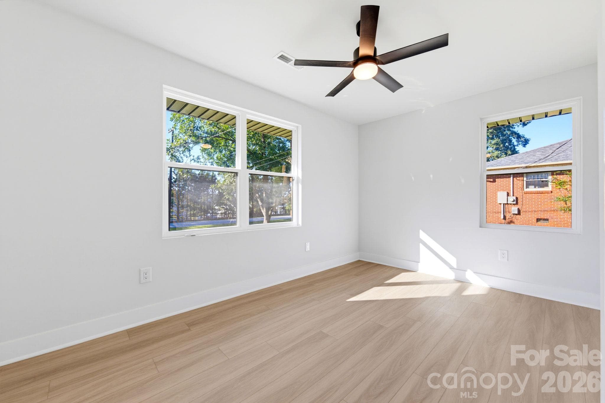 Single Family Residence at 1325 Armstrong Road, Belmont, photo 15 of 48