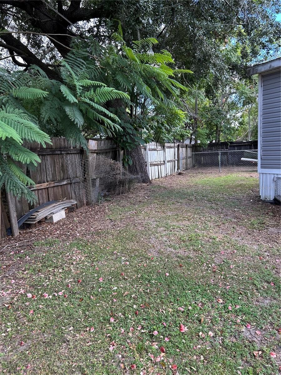 Manufactured Home at 7407 SABRE ST, ORLANDO, photo 20 of 21