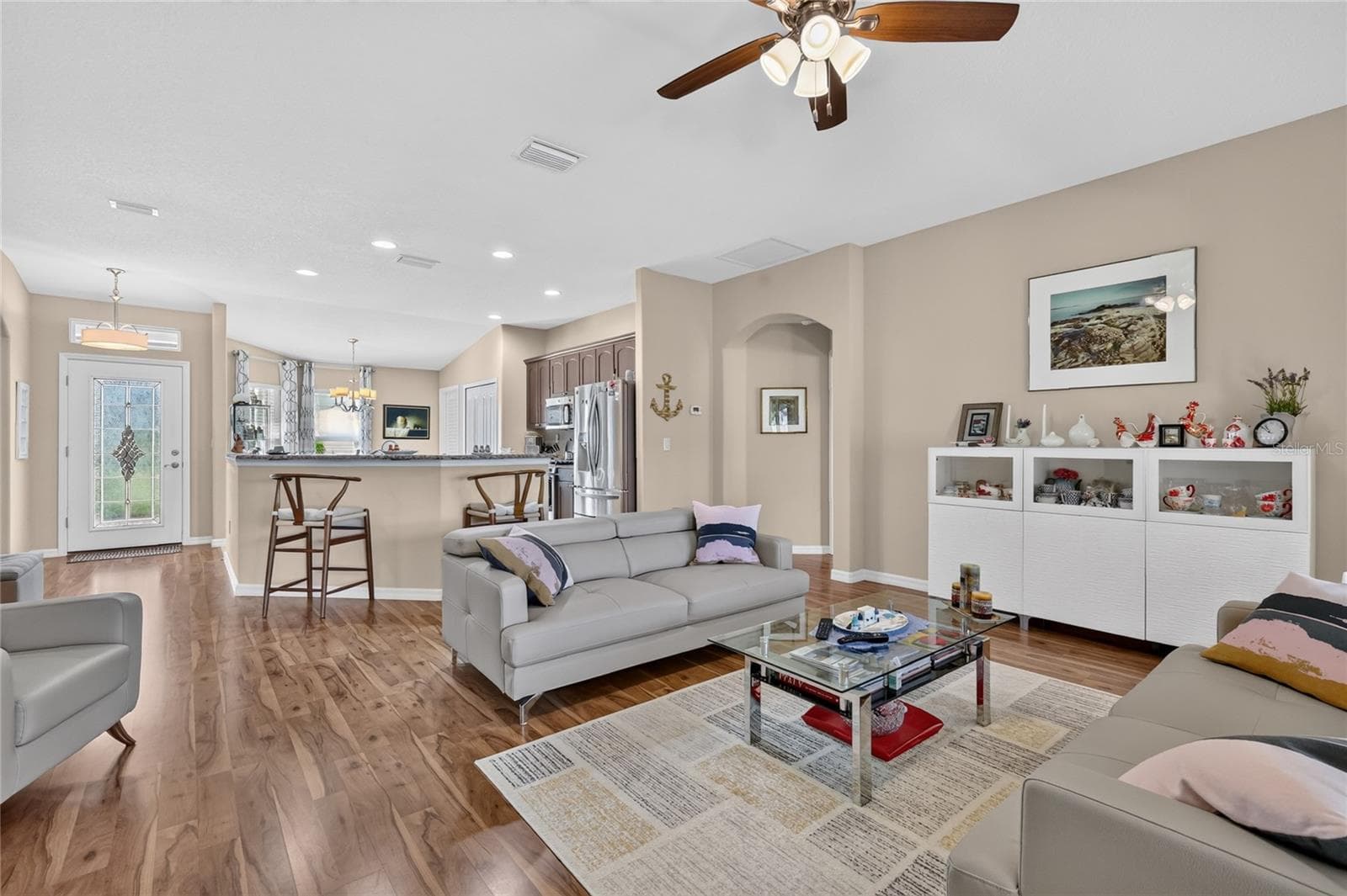 View from Foyer into Great room - 4727 INDEPENDENCE TRL, LEESBURG