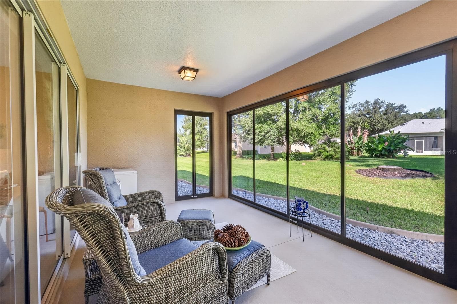 Vertical Windows open to that great fresh air - 4727 INDEPENDENCE TRL, LEESBURG