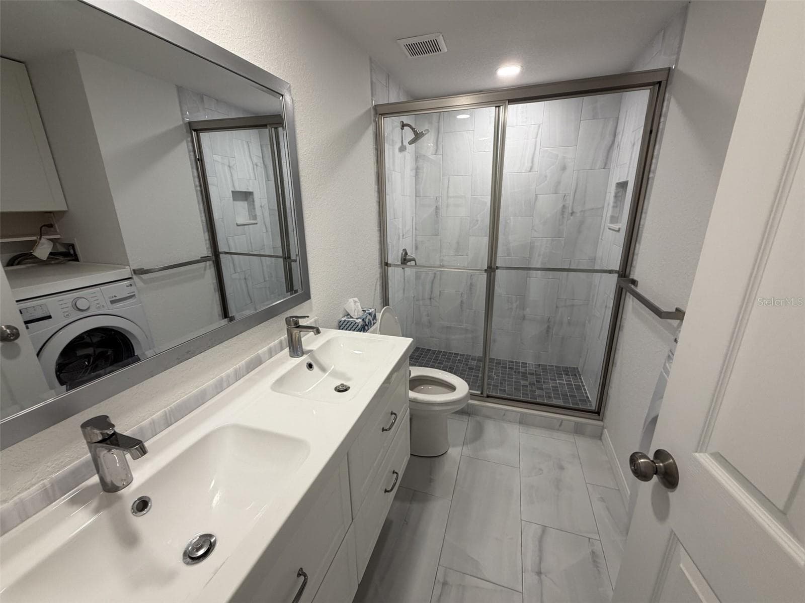 Single Family Residence at 648 COHEN WAY, SARASOTA, photo 15 of 35