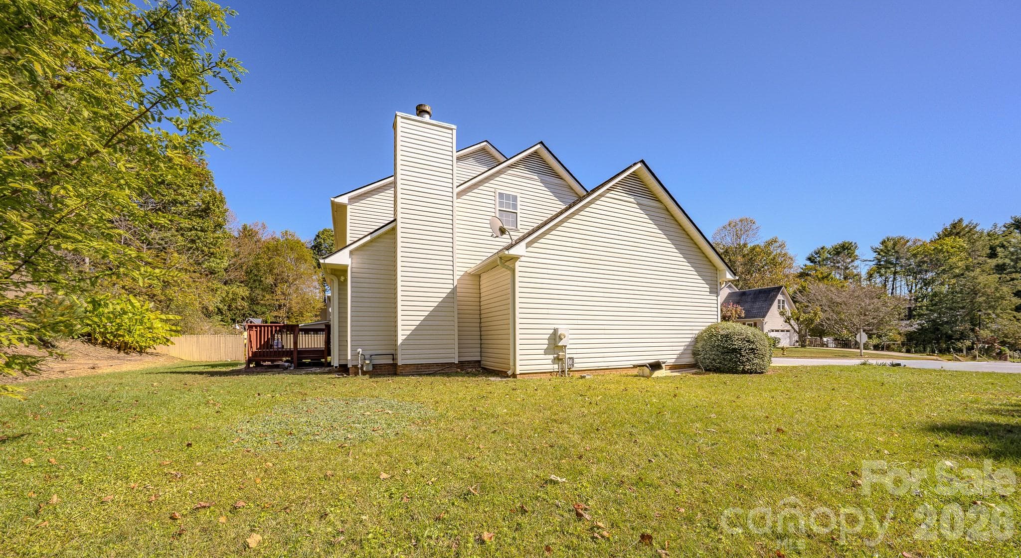 Single Family Residence at 89 N Wintergarden Road, Fletcher, photo 24 of 31