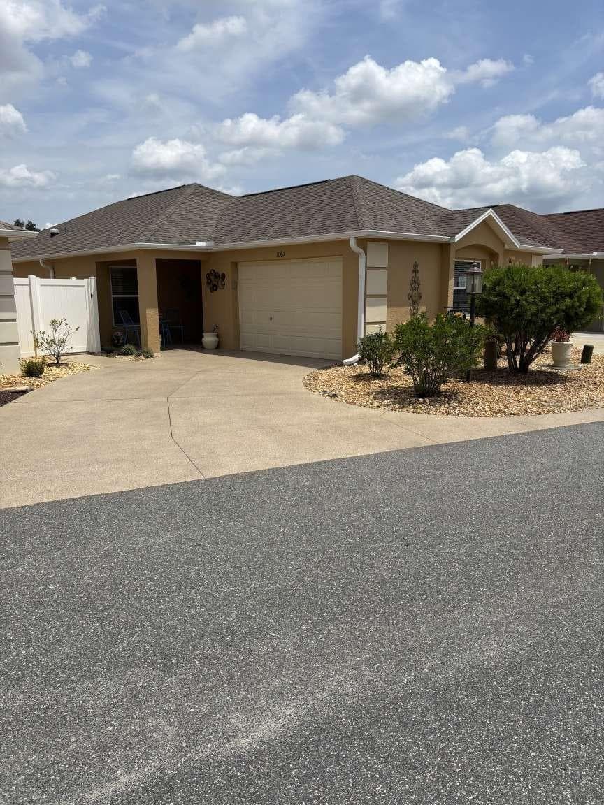 Villa at 1067 CARVER CT, THE VILLAGES, photo 4 of 69