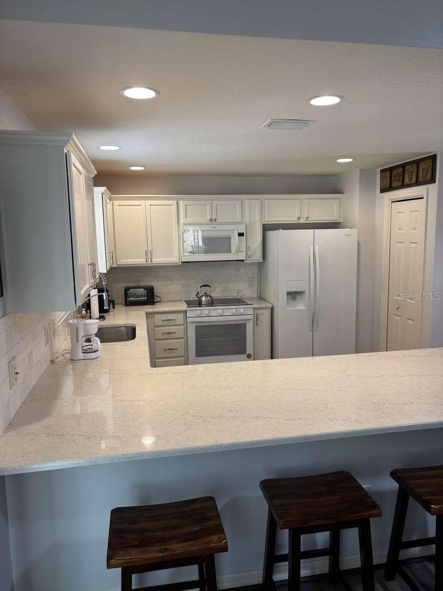Villa at 1067 CARVER CT, THE VILLAGES, photo 10 of 69