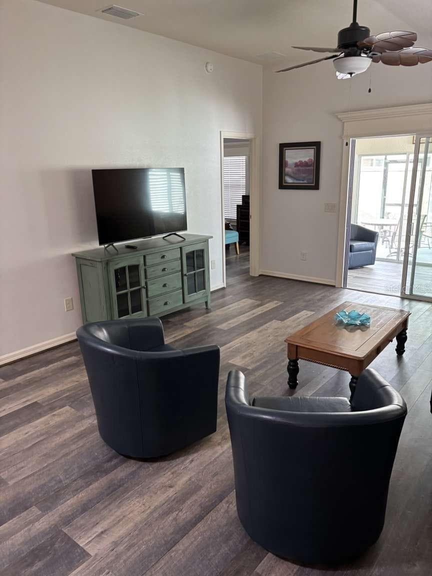 Villa at 1067 CARVER CT, THE VILLAGES, photo 22 of 69