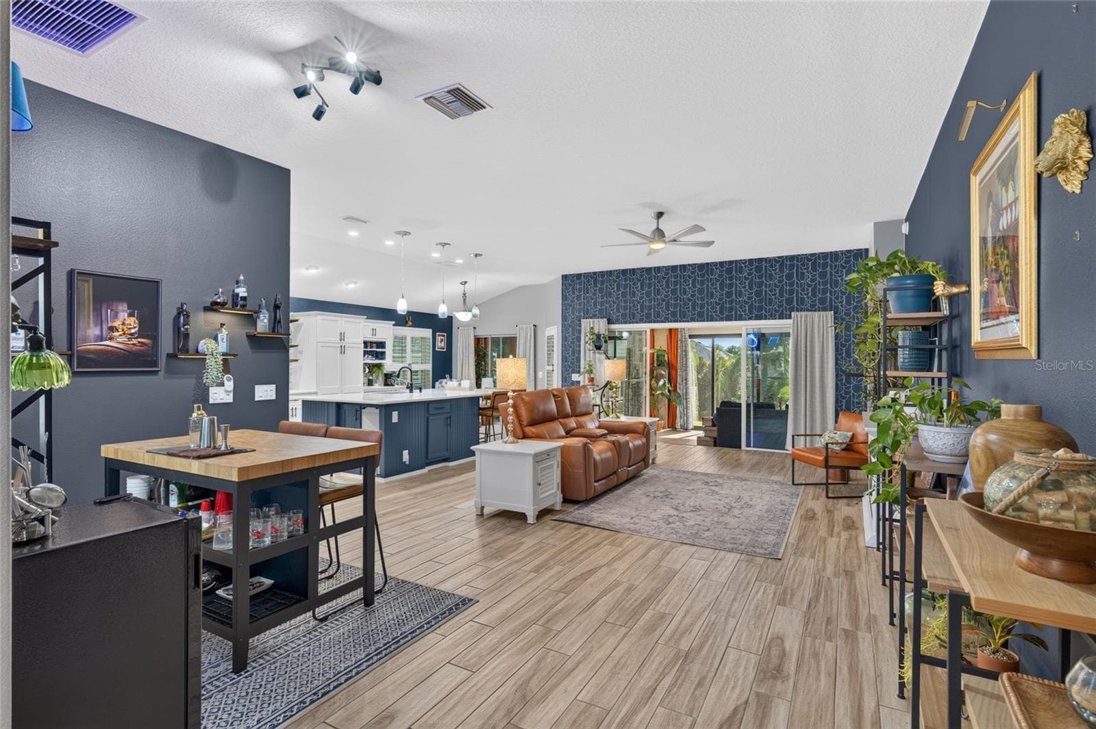 Single Family Residence at 800 COLEMAN DR, THE VILLAGES, photo 8 of 55