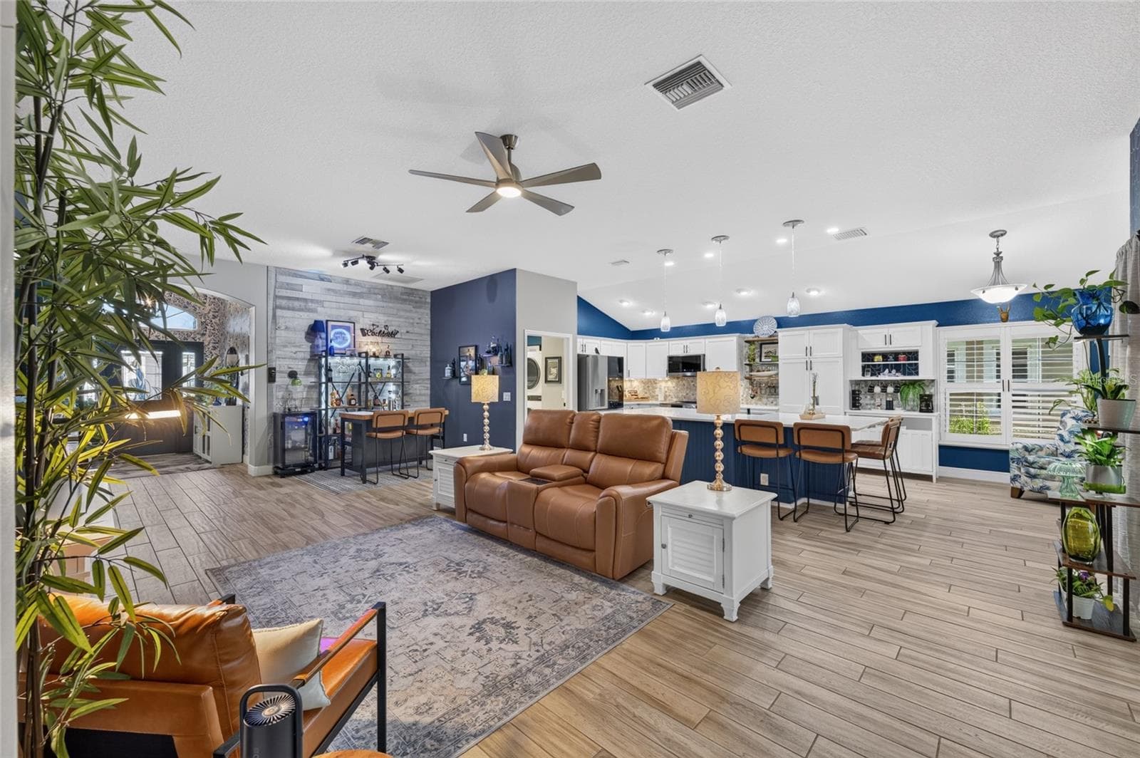 Single Family Residence at 800 COLEMAN DR, THE VILLAGES, photo 11 of 55