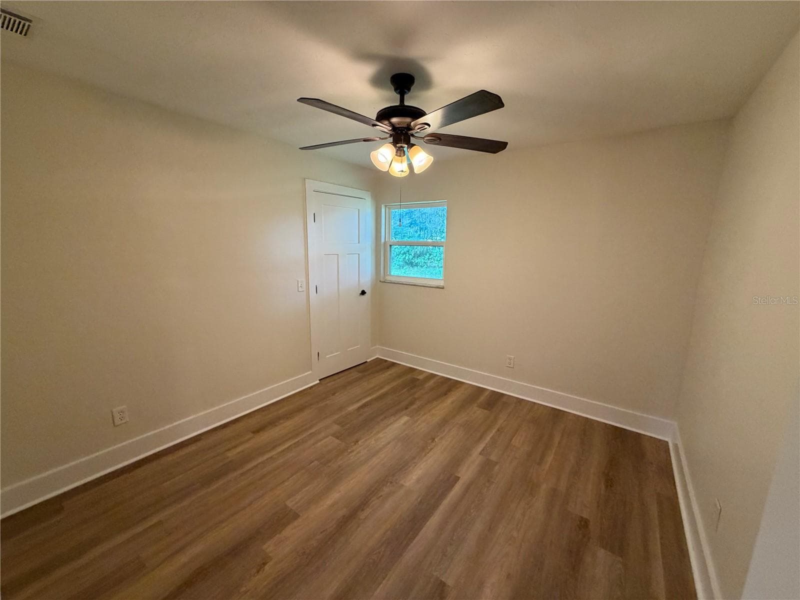 Single Family Residence at 327 NE 6TH AVE, TRENTON, photo 13 of 104