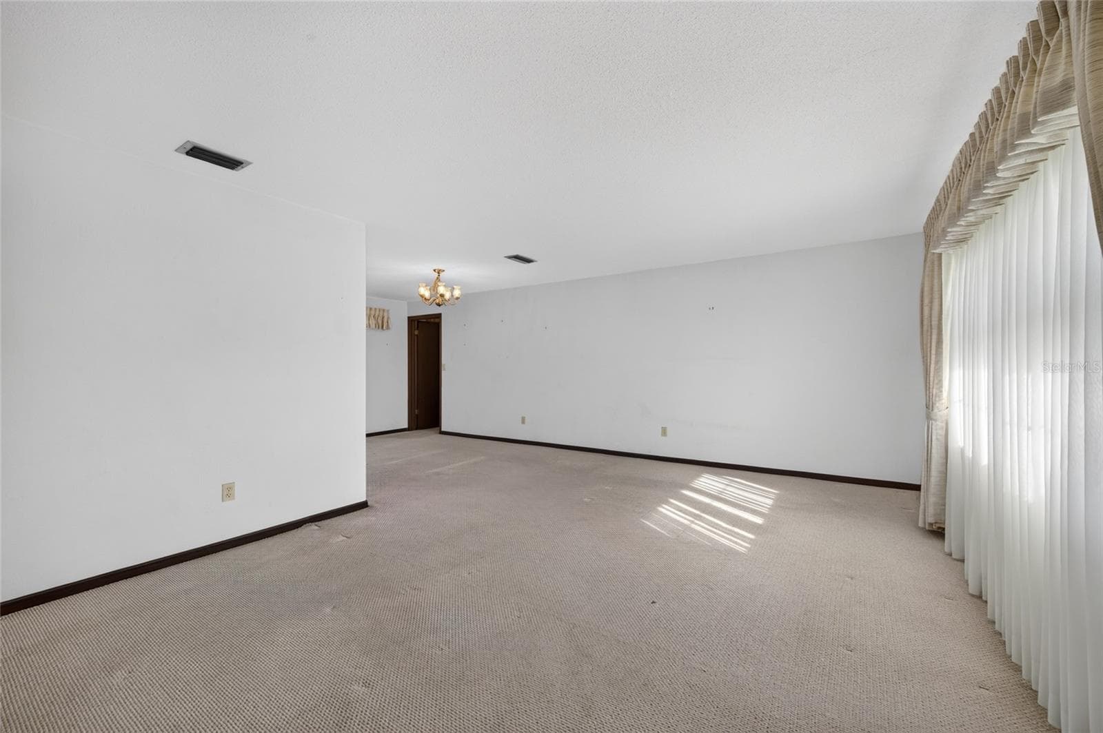 Single Family Residence at 1056 KIMBERLY CT, PORT ORANGE, photo 6 of 36