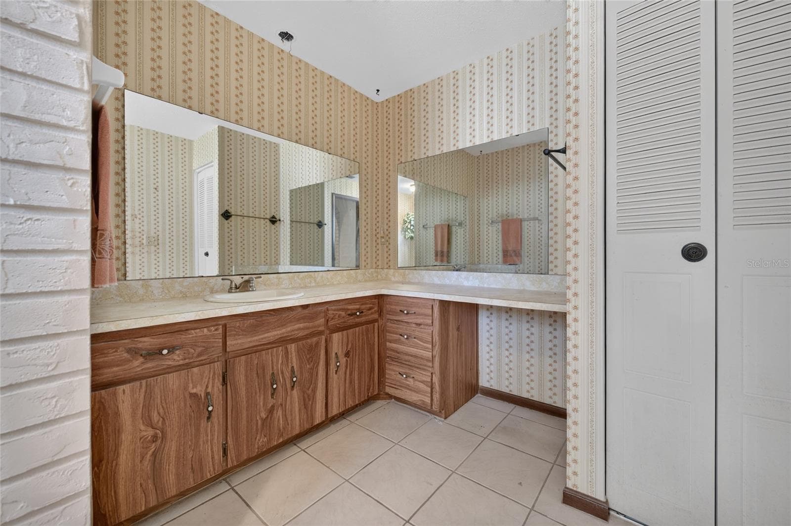 Single Family Residence at 1056 KIMBERLY CT, PORT ORANGE, photo 13 of 36