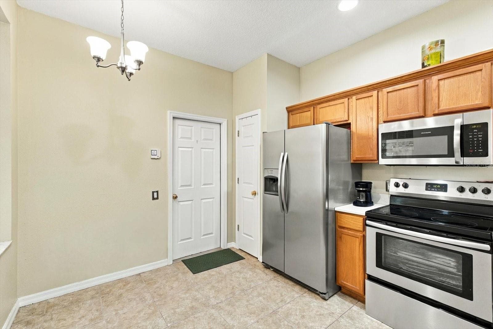 Townhouse at 6681 80TH AVE N, PINELLAS PARK, photo 17 of 34