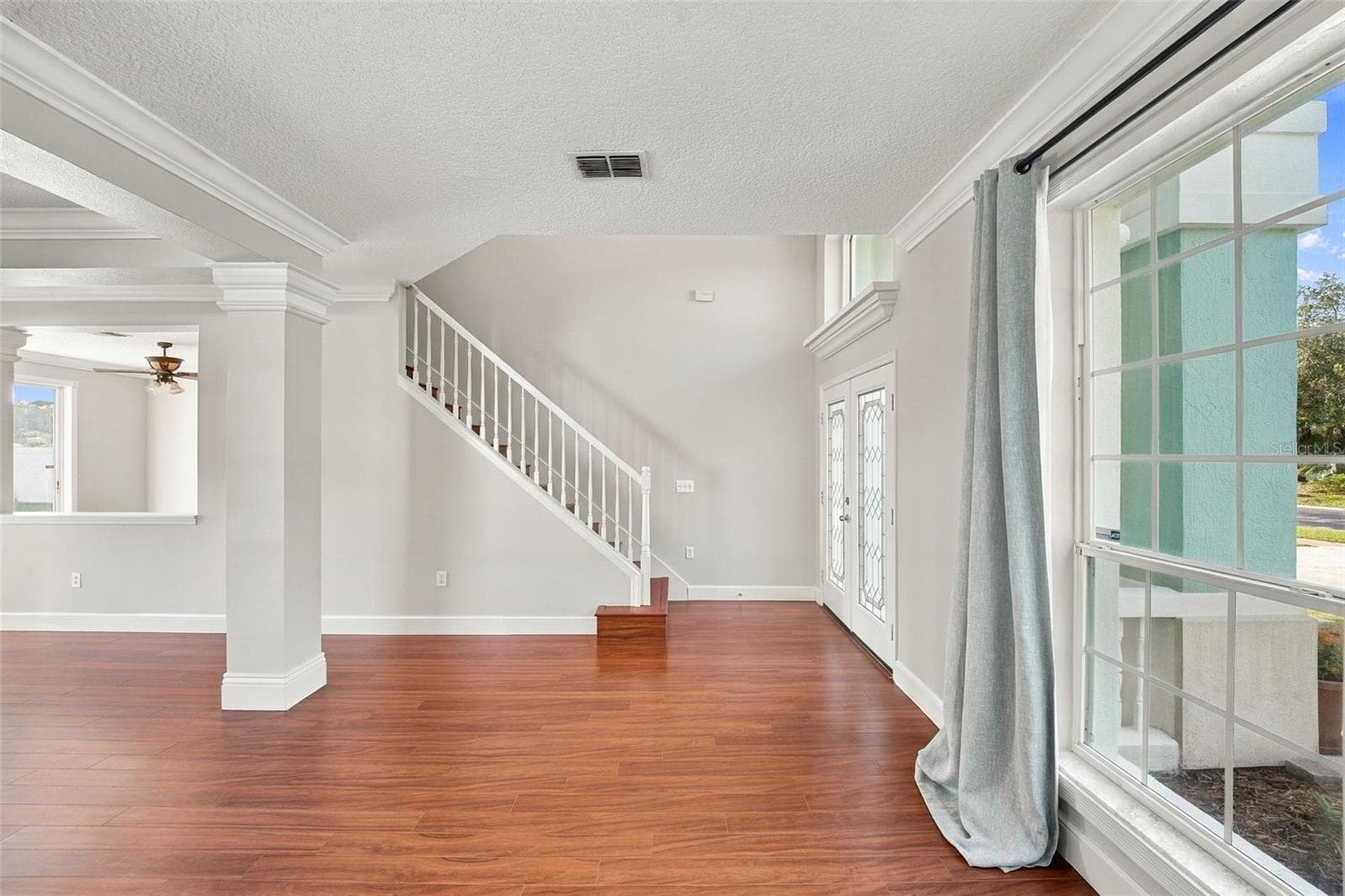 Single Family Residence at 14201 LAKE UNDERHILL RD, ORLANDO, photo 10 of 46