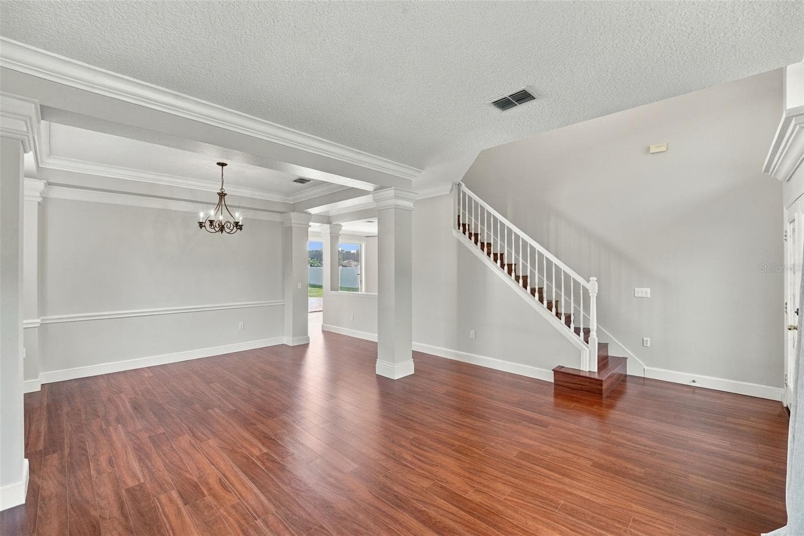 Single Family Residence at 14201 LAKE UNDERHILL RD, ORLANDO, photo 13 of 46