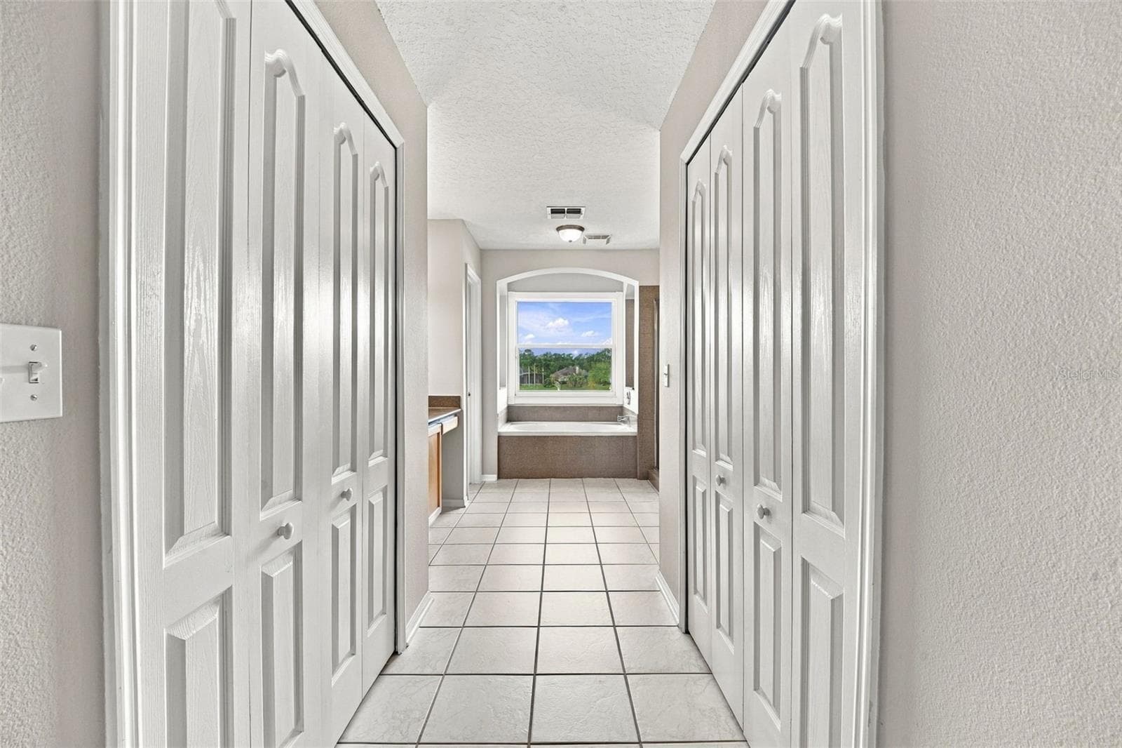 Single Family Residence at 14201 LAKE UNDERHILL RD, ORLANDO, photo 32 of 46