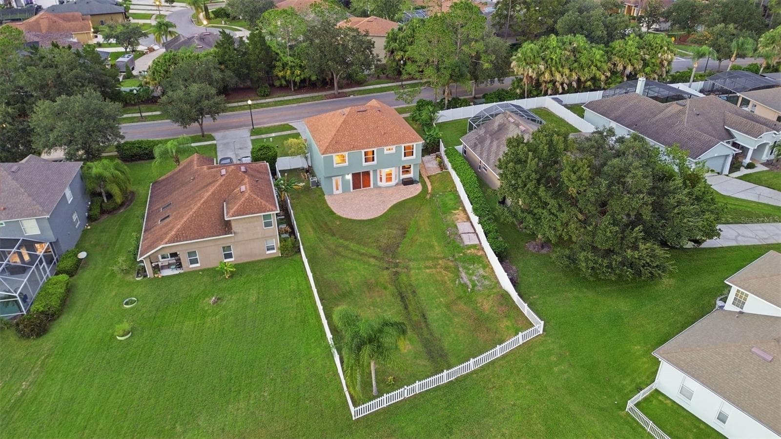Single Family Residence at 14201 LAKE UNDERHILL RD, ORLANDO, photo 41 of 46