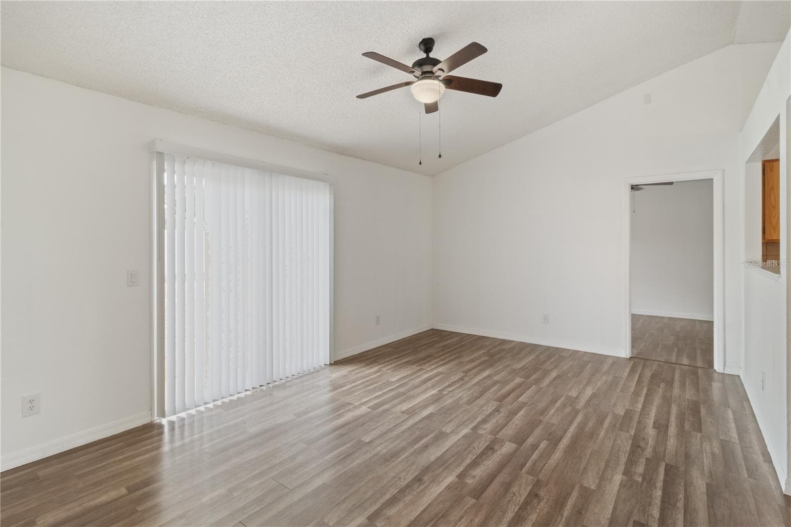 Family Room - 2957 GIMLET DR, DELTONA