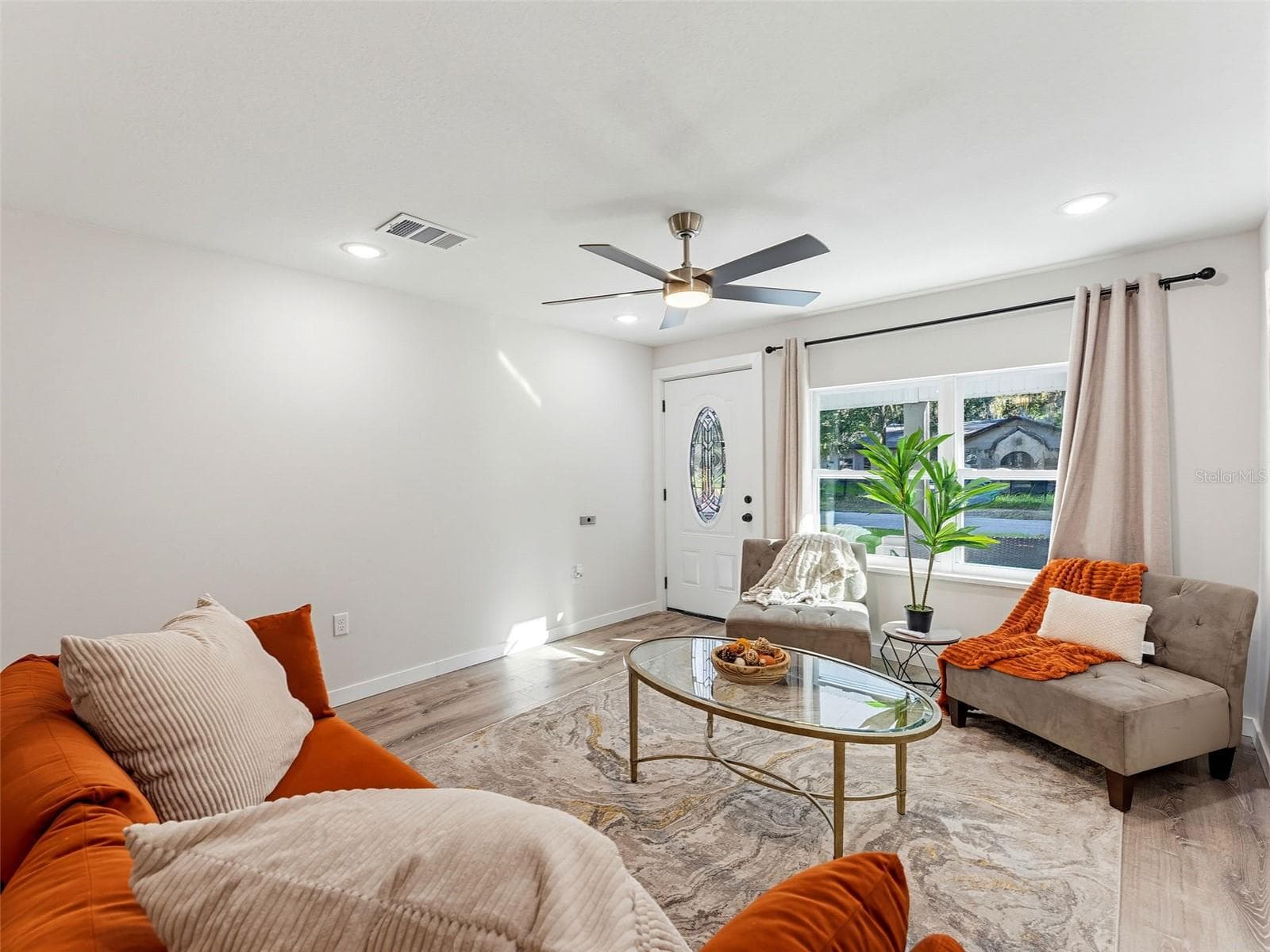 living area - 317 NE 13TH TER, CRYSTAL RIVER