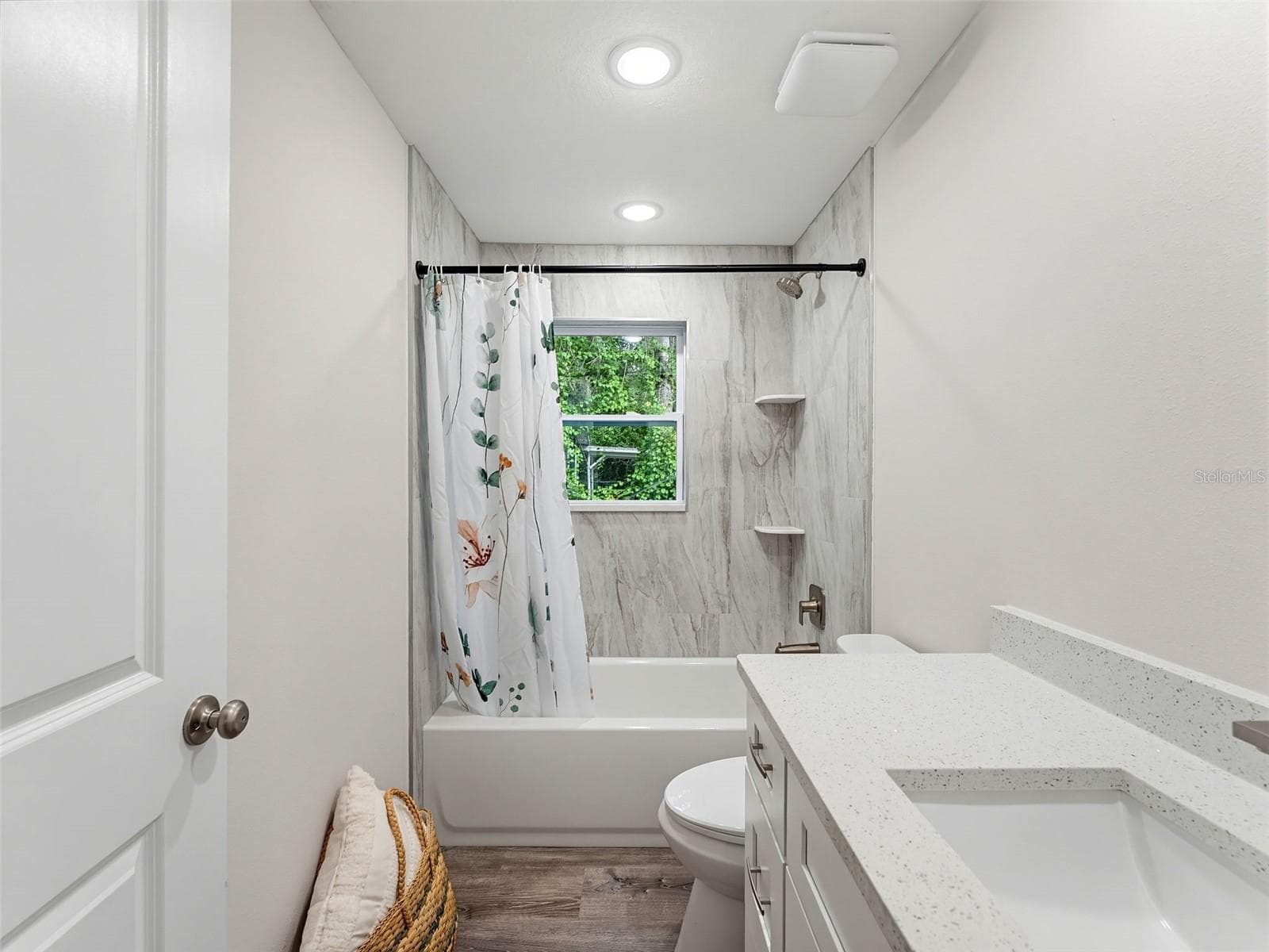 guest bath - 317 NE 13TH TER, CRYSTAL RIVER