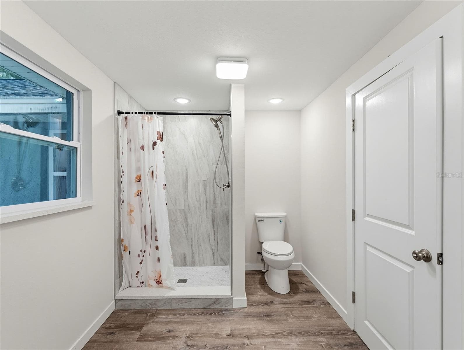 primary bath - 317 NE 13TH TER, CRYSTAL RIVER