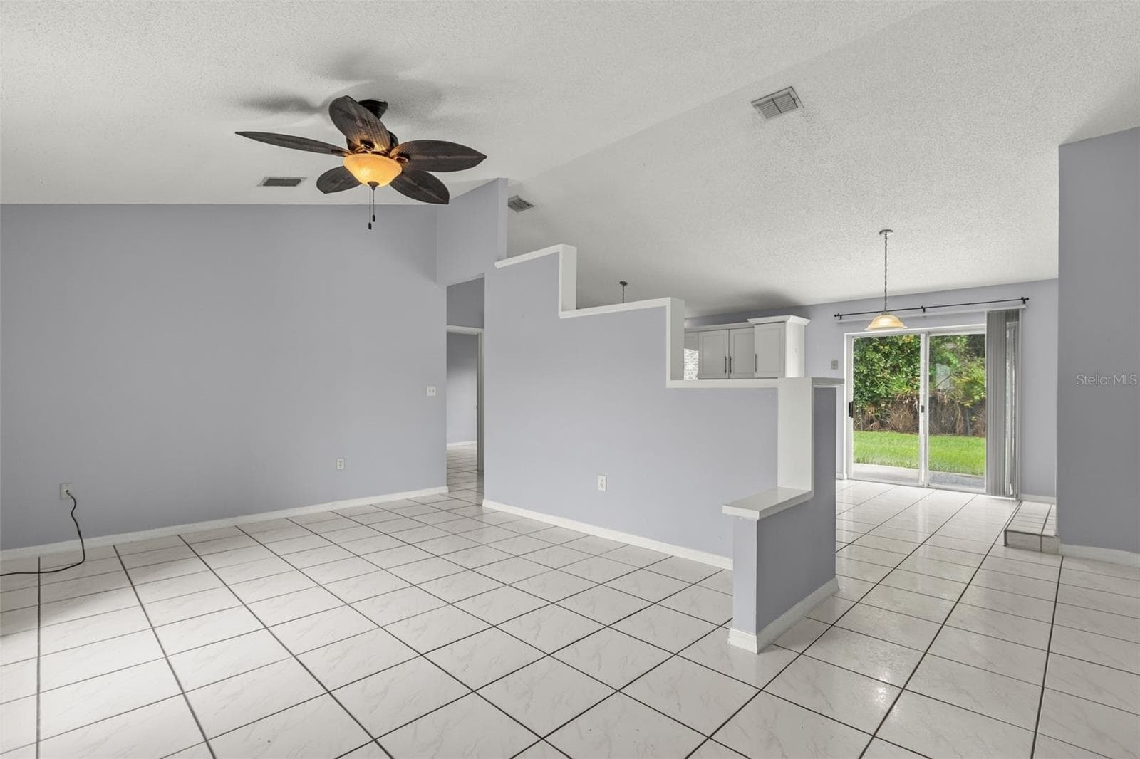 Single Family Residence at 217 CHURCHILL CT, KISSIMMEE, photo 4 of 33