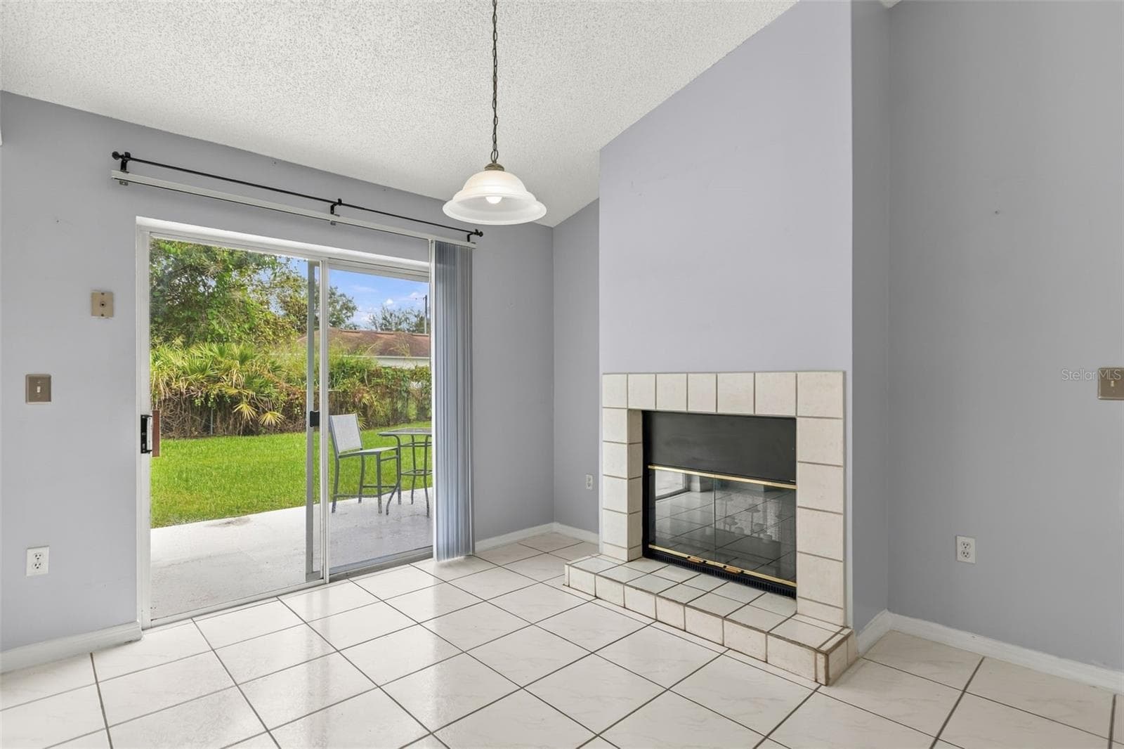 Single Family Residence at 217 CHURCHILL CT, KISSIMMEE, photo 14 of 33