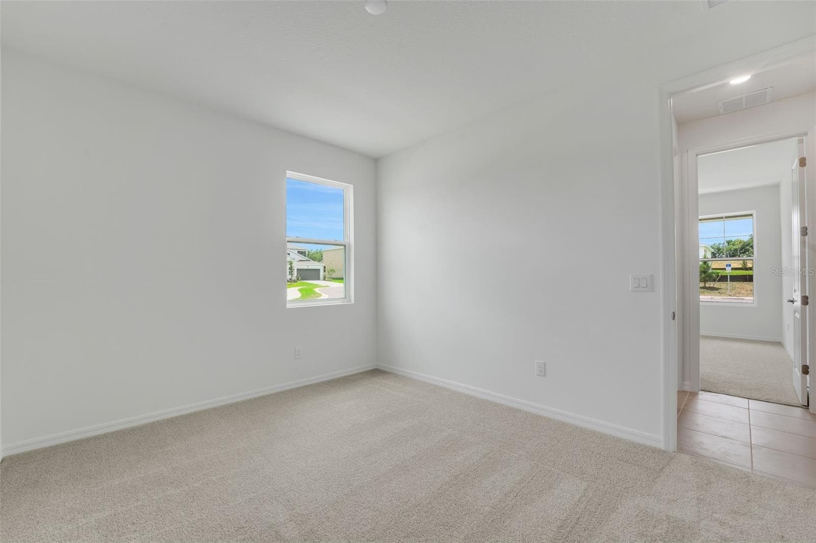 Single Family Residence at 13716 EVERBREEZE LN, PUNTA GORDA, photo 7 of 31