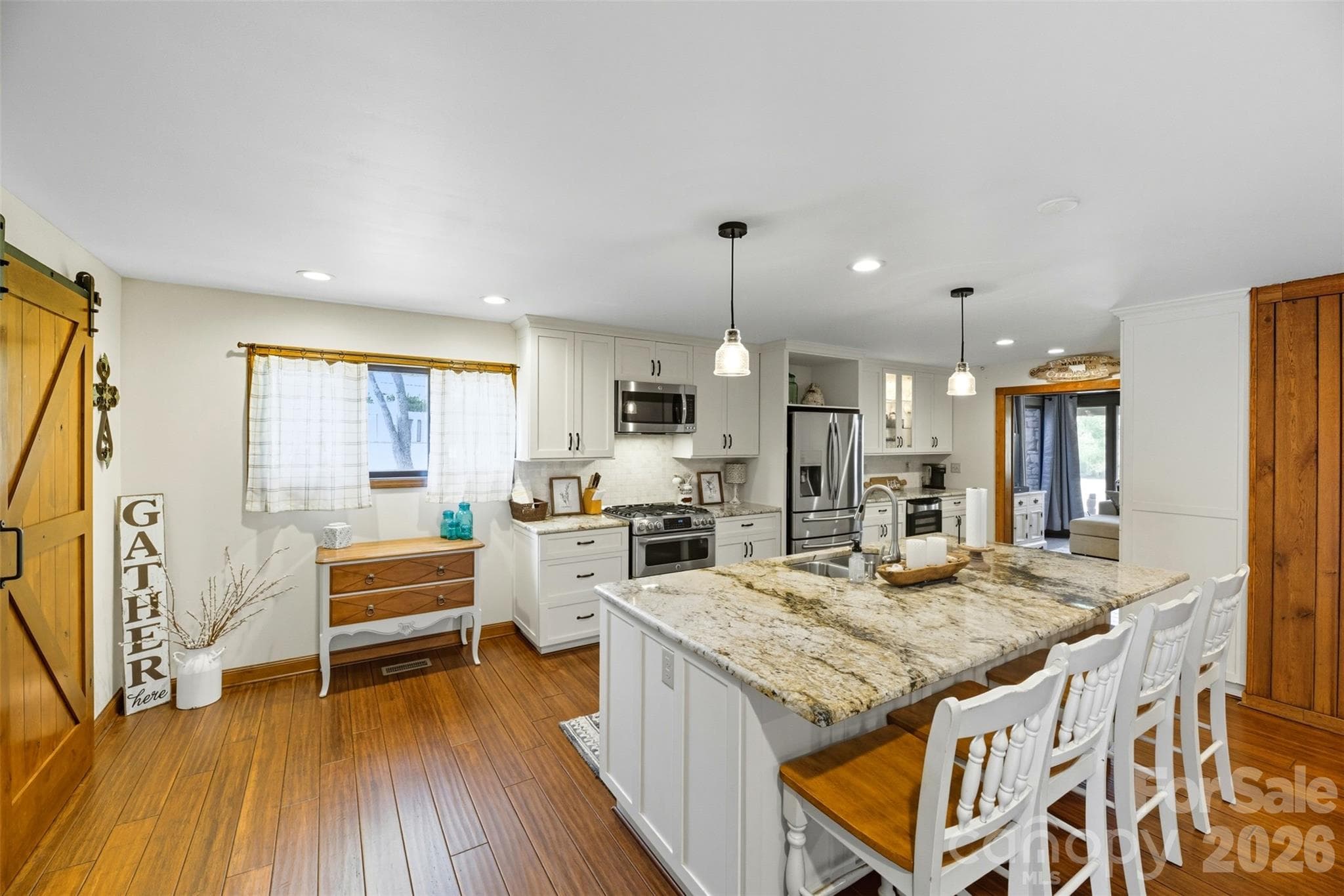 Single Family Residence at 1515 Heatherloch Drive, Gastonia, photo 8 of 36