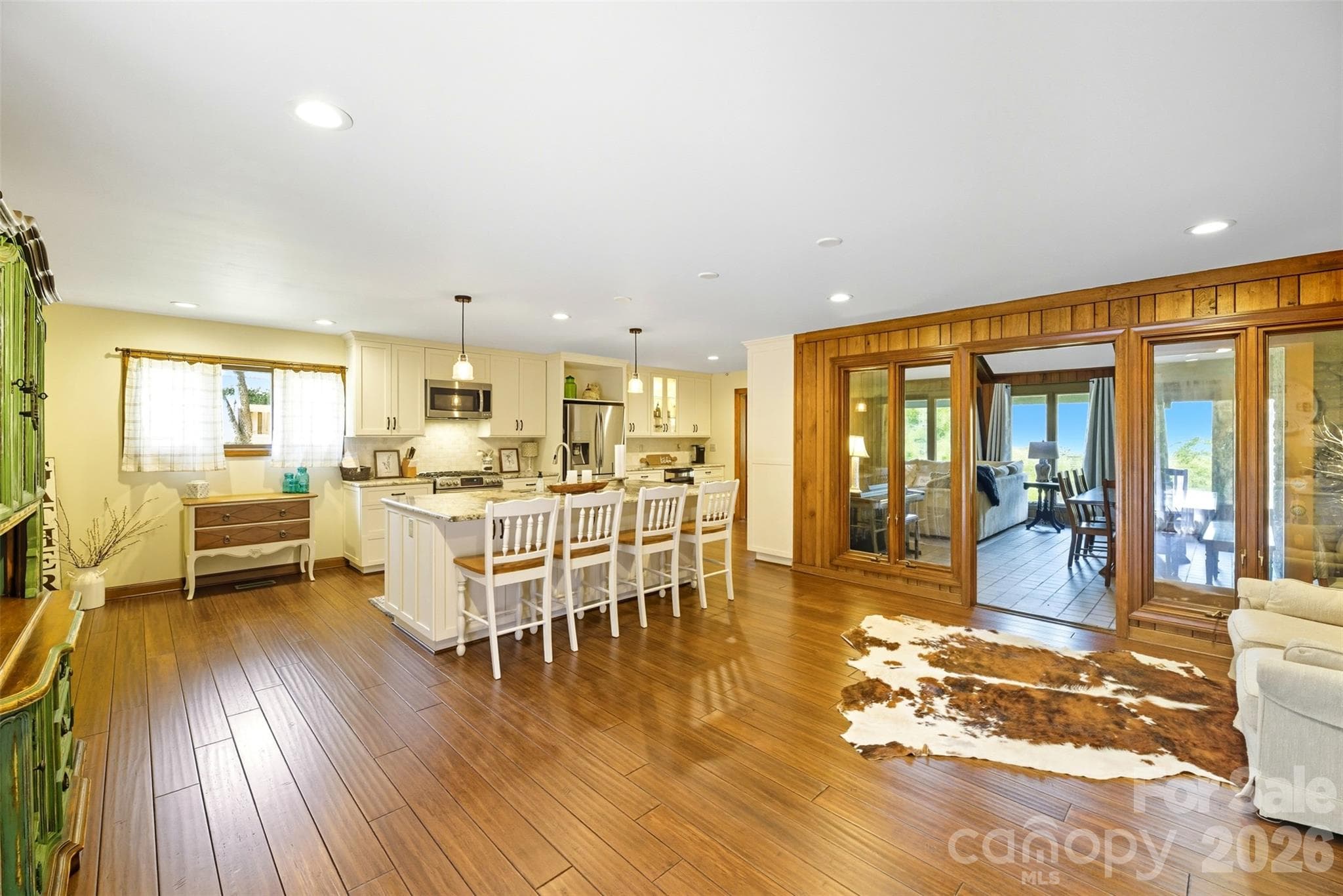Single Family Residence at 1515 Heatherloch Drive, Gastonia, photo 10 of 36