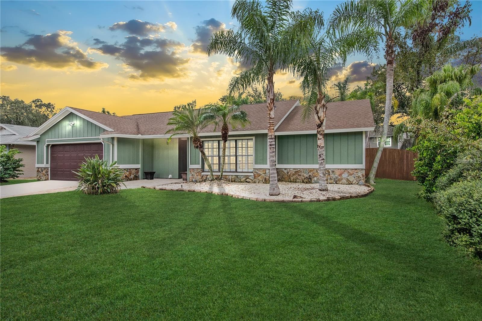 Single Family Residence at 16222 E COURSE DR, TAMPA, photo 4 of 38