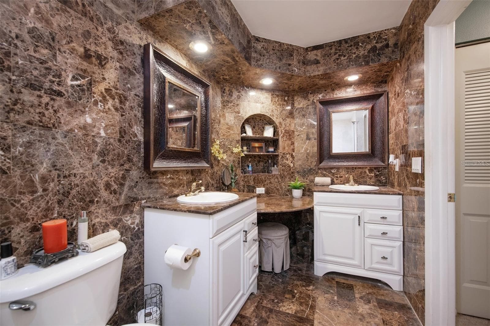 Single Family Residence at 16222 E COURSE DR, TAMPA, photo 14 of 38