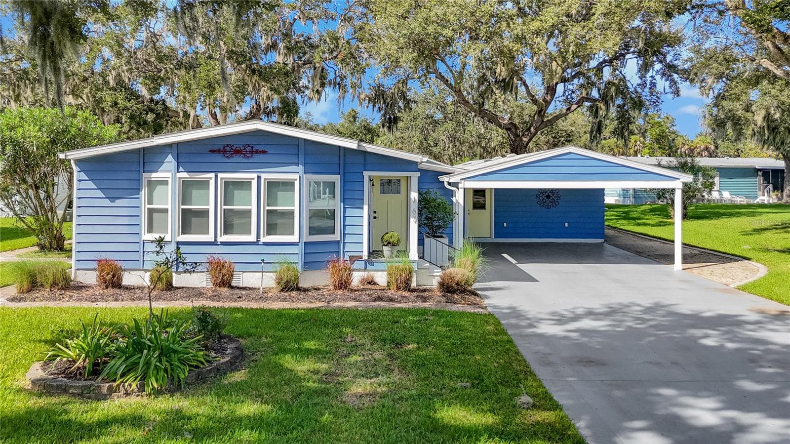 Manufactured Home at 67 MEADOWLARK CIR, ELLENTON, photo 2 of 69