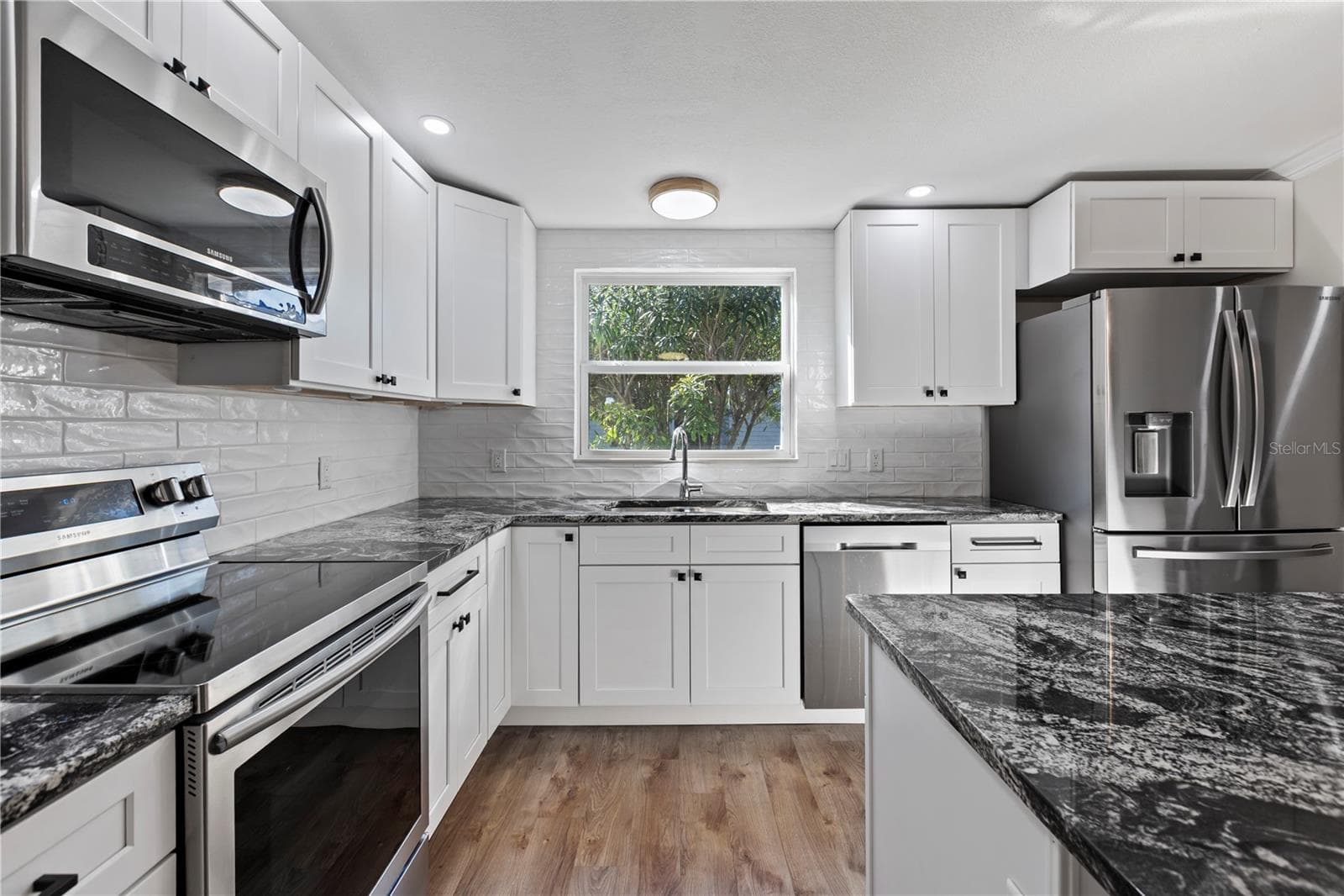 Kitchen - 67 MEADOWLARK CIR, ELLENTON