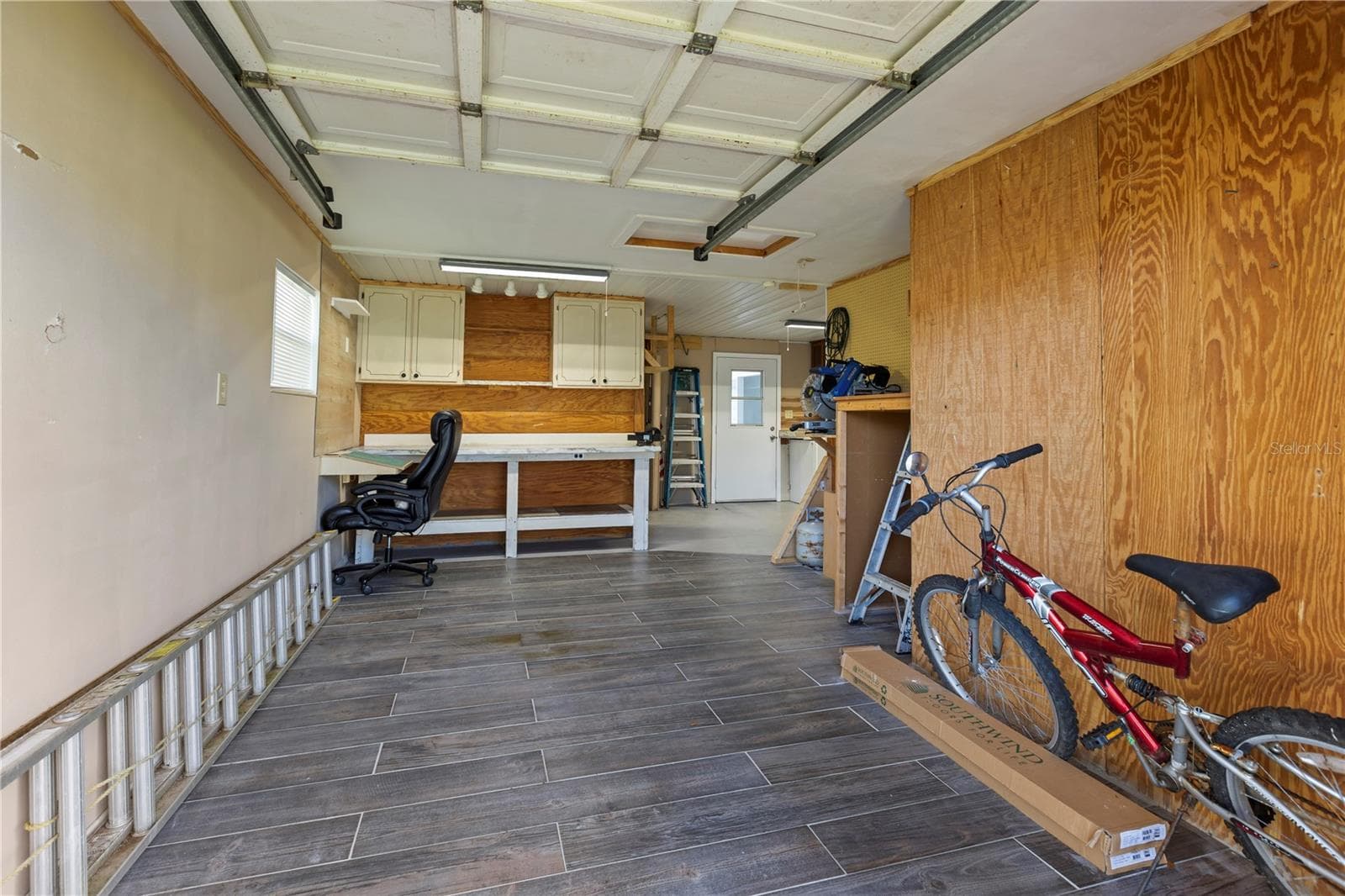 Garage - 67 MEADOWLARK CIR, ELLENTON