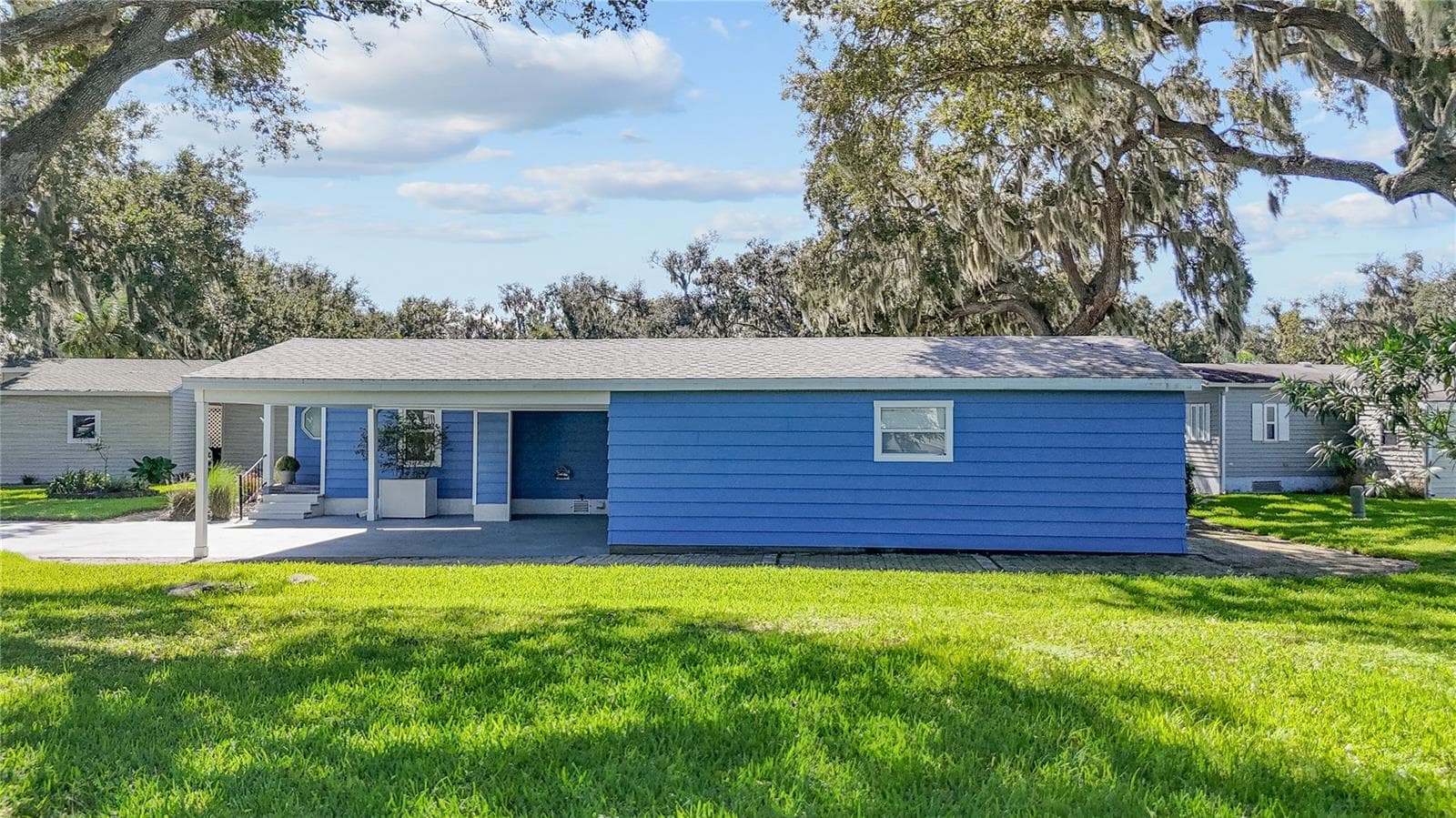 Side Yard - 67 MEADOWLARK CIR, ELLENTON