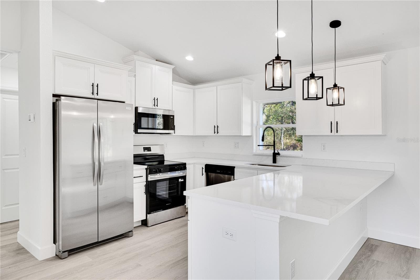 Single Family Residence at 14497 GOLDENEYE RD, WEEKI WACHEE, photo 17 of 47