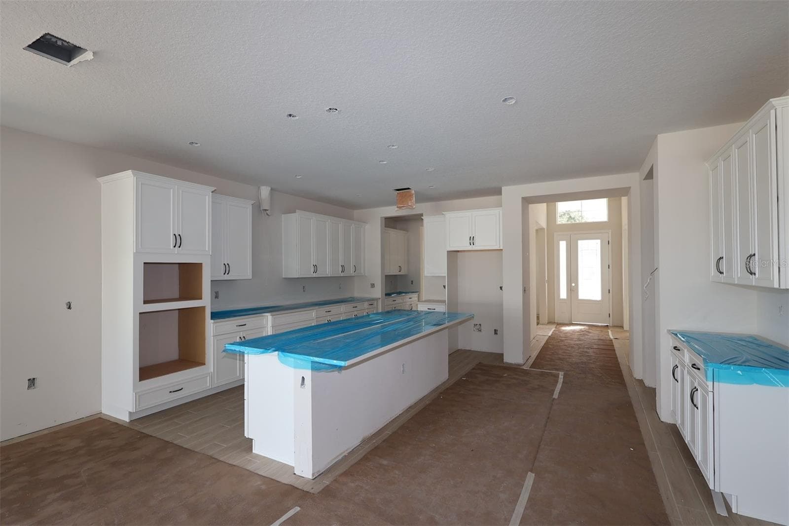 Single Family Residence at 17043 OVERSTORY RD, ORLANDO, photo 5 of 33