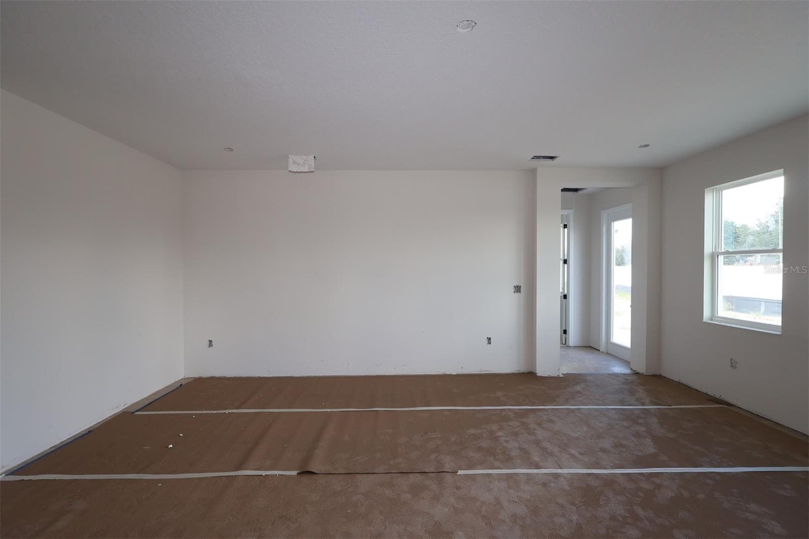 Single Family Residence at 17043 OVERSTORY RD, ORLANDO, photo 14 of 33